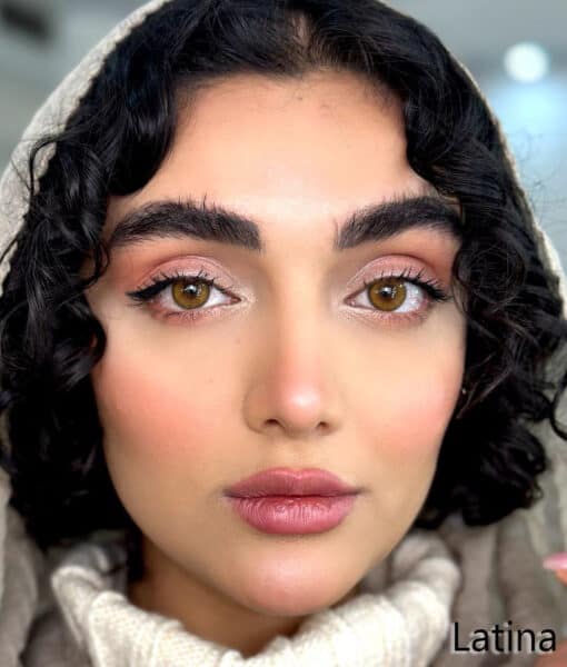 خرید لنز چشم سالانه یونیک لاتینا