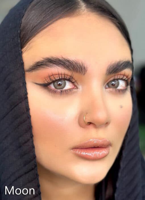 خرید لنز چشم سالانه یونیک مون